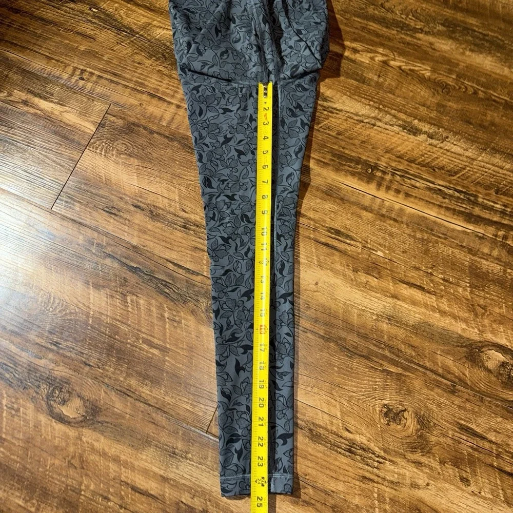 lululemon athletica size grey